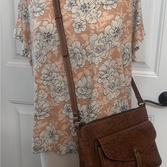 Like new Patricia Nash crossbody purse. - Picture 2 of 6